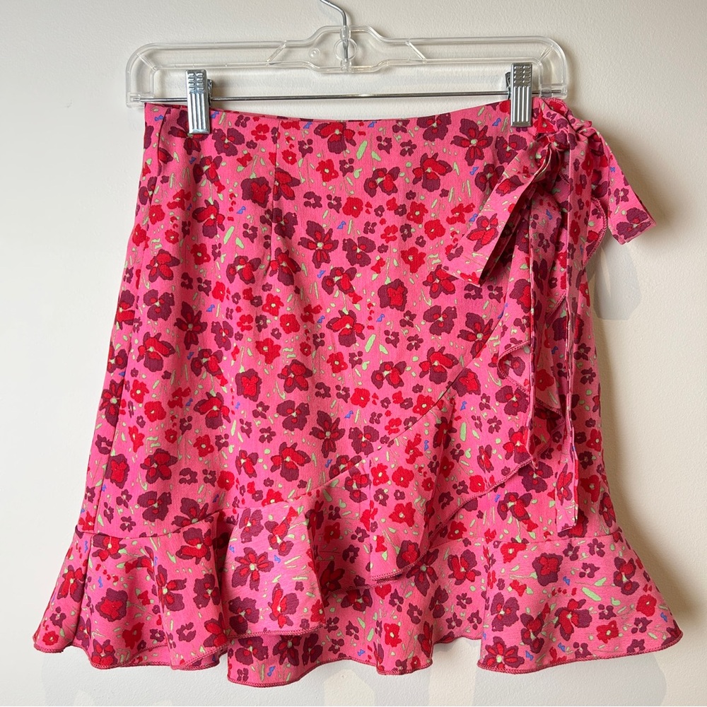 Barbiecore Coquette Y2K Pink Floral Wrap Mini Skirt with Ruffle Hem Size Small